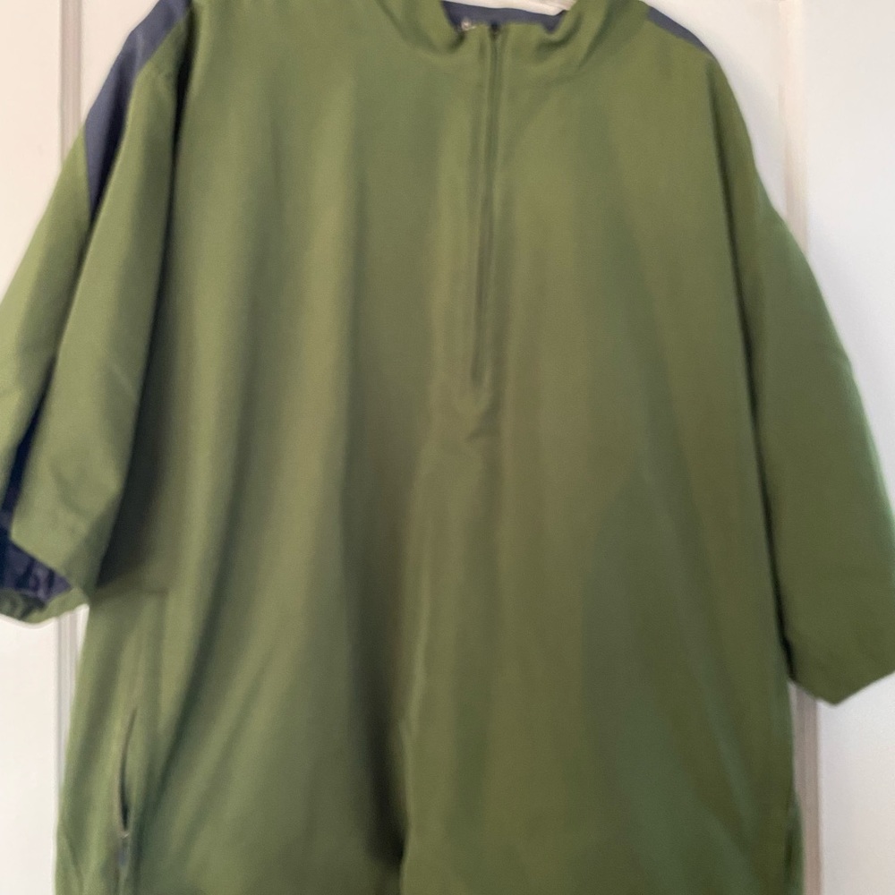 Life is good olive green short sleeve windbreaker, 1/3 zip up . Size XL